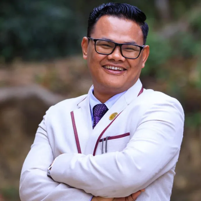 Gyendra Ghalan (Lama)